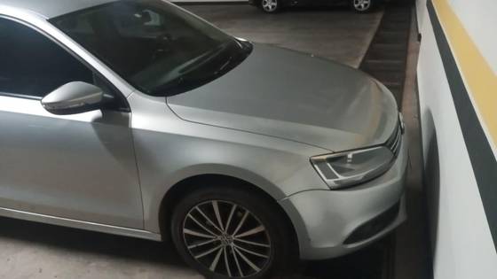 VOLKSWAGEN JETTA 2.0 COMFORTLINE FLEX 4P TIPTRONIC