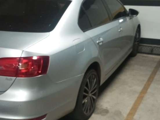 VOLKSWAGEN-JETTA-2.0 COMFORTLINE FLEX 4P TIPTRONIC VOLKSWAGEN-JETTA-2012