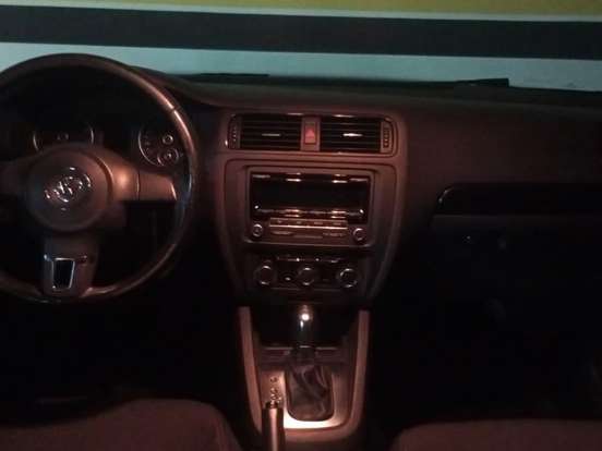 VOLKSWAGEN-JETTA-2.0 COMFORTLINE FLEX 4P TIPTRONIC VOLKSWAGEN-JETTA-2012