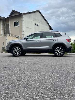 VOLKSWAGEN-TAOS-2023