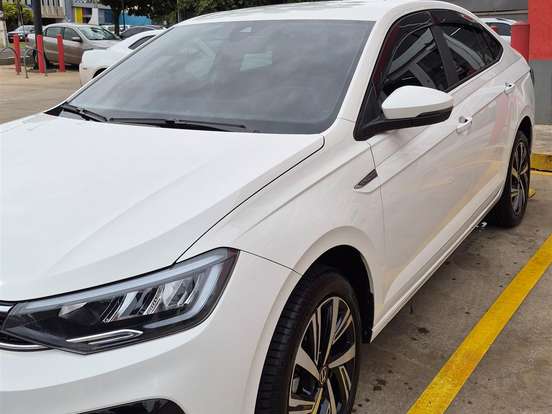 VOLKSWAGEN-VIRTUS-1.0 200 TSI HIGHLINE AUTOMÁTICO VOLKSWAGEN-VIRTUS-2025