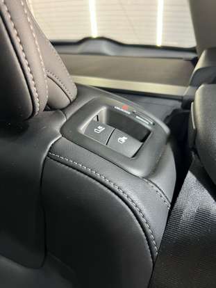 VOLVO-XC60-2022