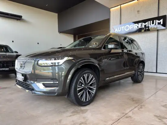 VOLVO-XC90-2021