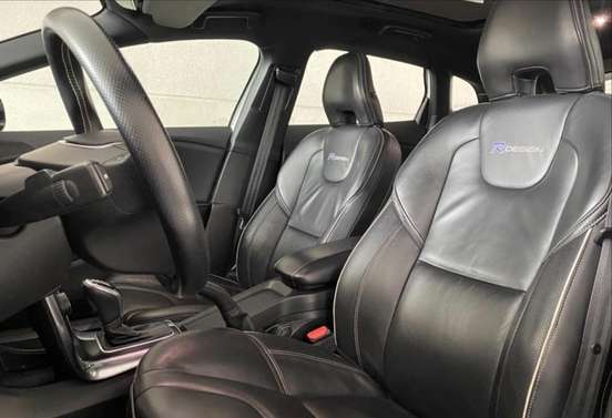 VOLVO-V40-2.0 T5 R DESIGN TURBO GASOLINA 4P AUTOMÁTICO VOLVO-V40-2014
