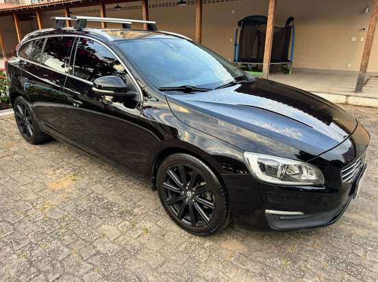 VOLVO-V60-2.0 T4 MOMENTUM GASOLINA 4P AUTOMÁTICO VOLVO-V60-2017