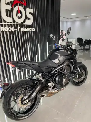 YAMAHA-MT-09 YAMAHA-MT-09-2025