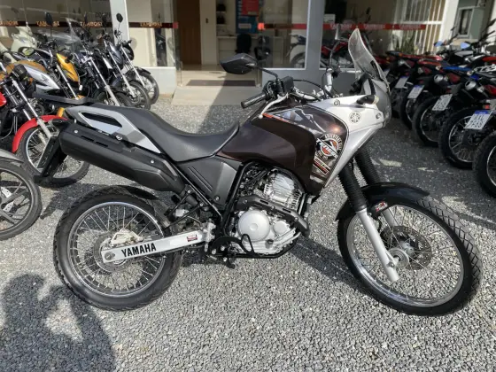 YAMAHA XTZ 250 TÉNÉRÉ 