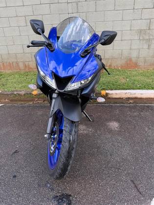YAMAHA YZF R15 