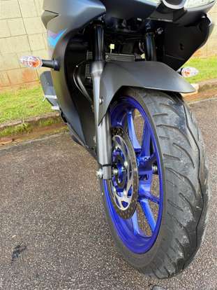 YAMAHA-YZF R15-2025