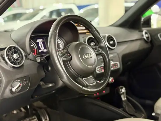 AUDI-A1-2015