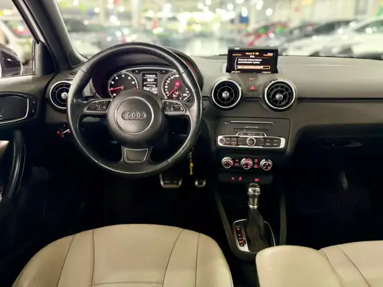 AUDI-A1-1.8 TFSI SPORTBACK AMBITION GASOLINA 4P S-TRONIC AUDI-A1-2015
