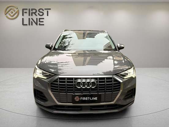 AUDI-Q3-2021