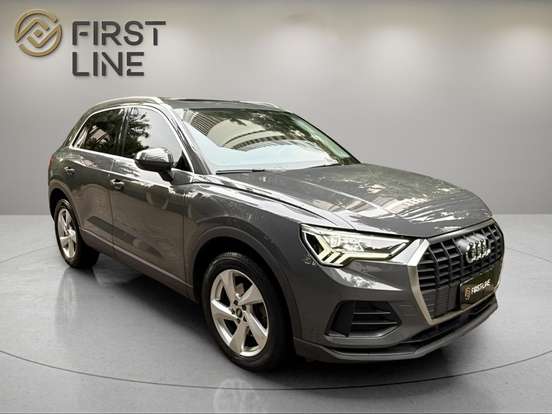 AUDI-Q3-2021