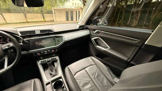 AUDI-Q3-2021