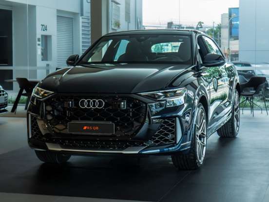 AUDI-RS Q8-2025