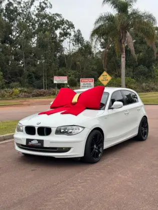 BMW 118i 2.0 TOP HATCH 16V GASOLINA 4P AUTOMÁTICO BMW 118i 2.0 TOP HATCH 16V GASOLINA 4P AUTOMÁTICO