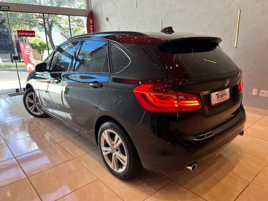 BMW-220i-2018