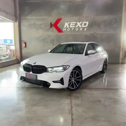 BMW-320i-2022