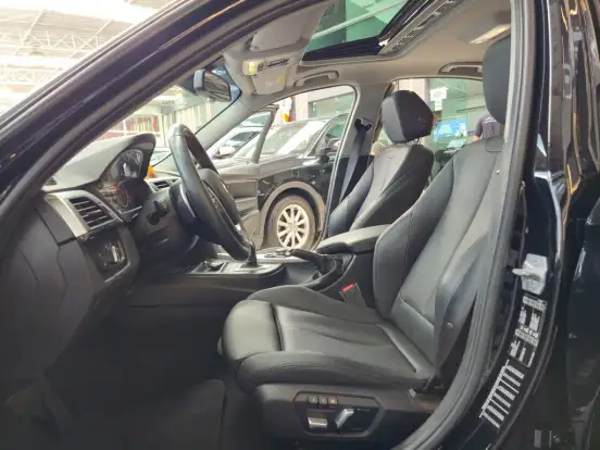 BMW-320i-2.0 SPORT 16V TURBO ACTIVE FLEX 4P AUTOMÁTICO BMW-320i-2016