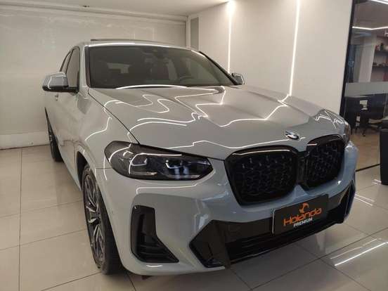 BMW-X4-2022