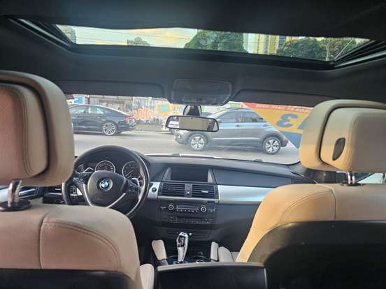 BMW-X6-2012