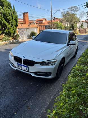 BMW-320i-2015