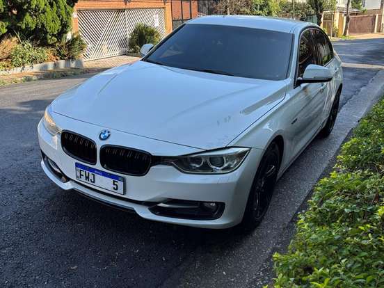 BMW-320i-2.0 SPORT 16V TURBO ACTIVE FLEX 4P AUTOMÁTICO BMW-320i-2015