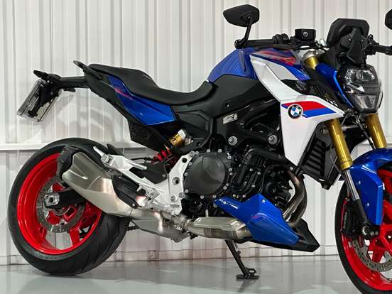 BMW-F 900 R SPORT PLUS BMW-F 900 R SPORT PLUS-2025