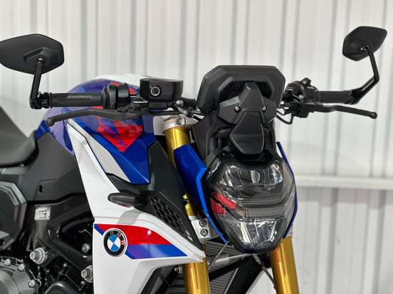 BMW-F 900 R SPORT PLUS BMW-F 900 R SPORT PLUS-2025
