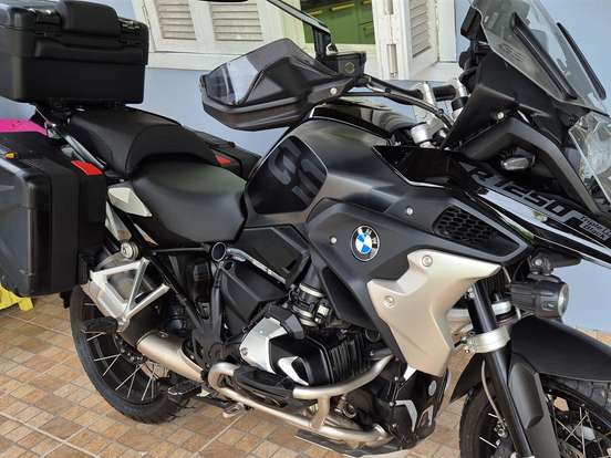 BMW-R 1250 RT TRIPLE BLACK BMW-R 1250 RT TRIPLE BLACK-2022