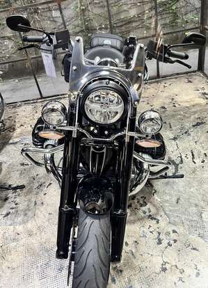 BMW-R 18 BMW-R 18-2023