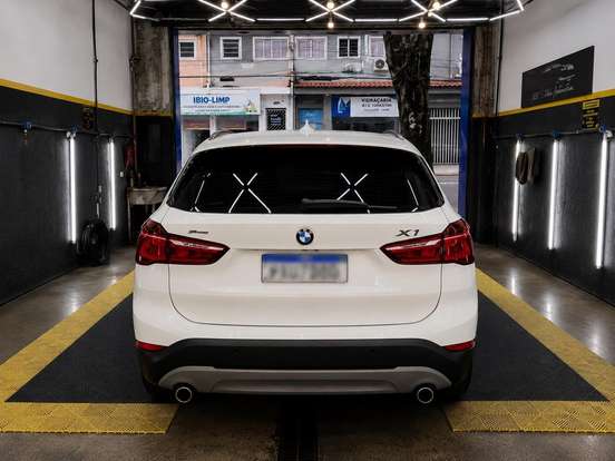 BMW-X1-2016