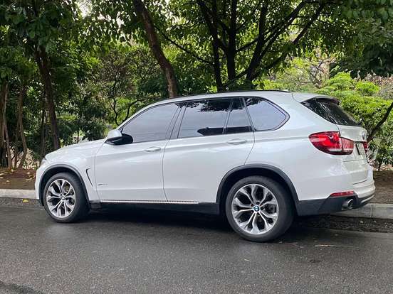 BMW-X5-2015