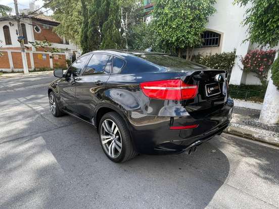 BMW-X6-2010