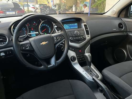 CHEVROLET-CRUZE-2012
