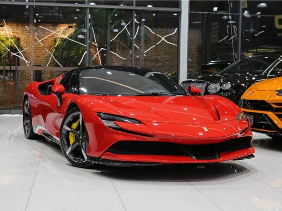FERRARI SF90 4.0 V8 TURBO PHEV STRADALE F1-DCT