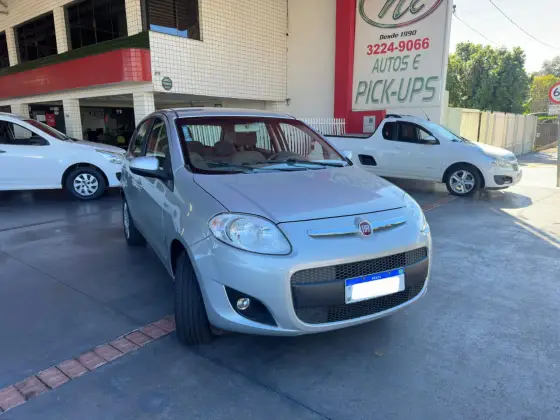 FIAT PALIO 1.6 MPI ESSENCE 16V FLEX 4P MANUAL FIAT PALIO 1.6 MPI ESSENCE 16V FLEX 4P MANUAL