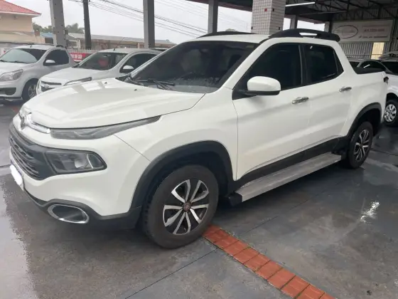 FIAT TORO 1.8 16V EVO FLEX FREEDOM AT6 FIAT TORO 1.8 16V EVO FLEX FREEDOM AT6