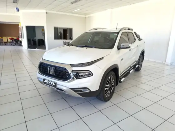 FIAT TORO 2.2 TURBO DIESEL RANCH 4WD AT9 FIAT TORO 2.2 TURBO DIESEL RANCH 4WD AT9