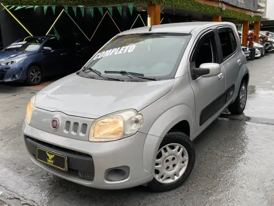 FIAT UNO 1.0 EVO VIVACE 8V FLEX 4P MANUAL FIAT UNO 1.0 EVO VIVACE 8V FLEX 4P MANUAL