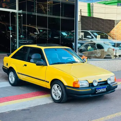 FORD ESCORT 1.6 XR3 8V ÁLCOOL 2P MANUAL