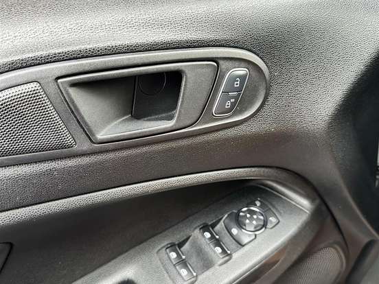 FORD-ECOSPORT-1.5 TI-VCT FLEX FREESTYLE AUTOMÁTICO FORD-ECOSPORT-2017