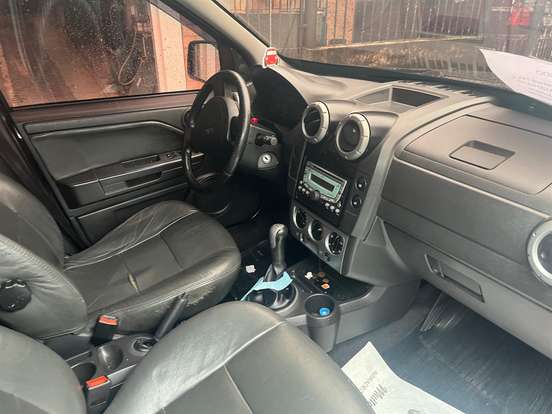 FORD-ECOSPORT-2011