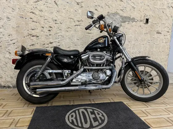 HARLEY-DAVIDSON SPORTSTER XL 883 STANDARD 