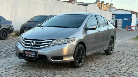 HONDA CITY 1.5 LX 16V FLEX 4P MANUAL HONDA CITY 1.5 LX 16V FLEX 4P MANUAL