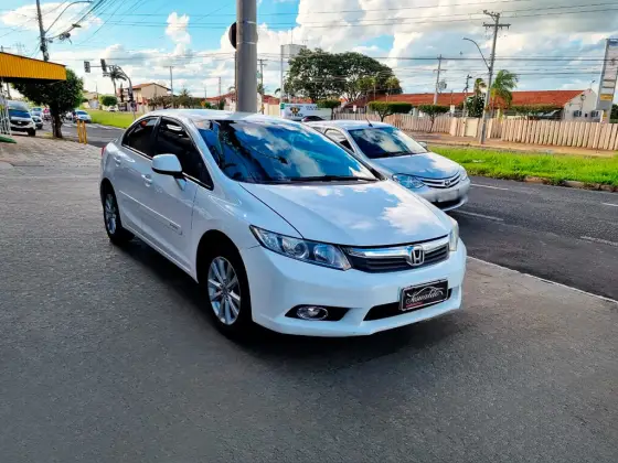 HONDA CIVIC 1.8 LXS 16V FLEX 4P AUTOMÁTICO