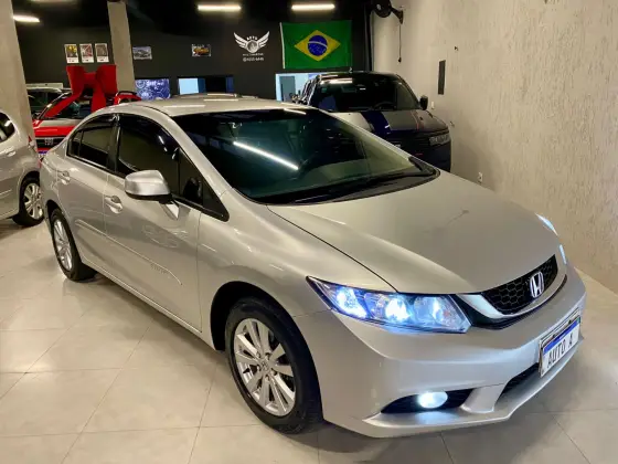 HONDA CIVIC 1.8 LXS 16V FLEX 4P AUTOMÁTICO