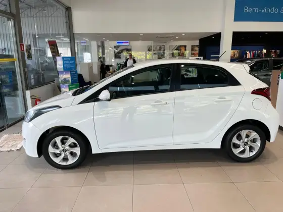 HYUNDAI HB20 1.0 COMFORT 12V FLEX 4P MANUAL HYUNDAI HB20 1.0 COMFORT 12V FLEX 4P MANUAL