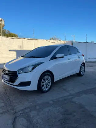 HYUNDAI HB20 1.0 COMFORT PLUS 12V FLEX 4P MANUAL HYUNDAI HB20 1.0 COMFORT PLUS 12V FLEX 4P MANUAL