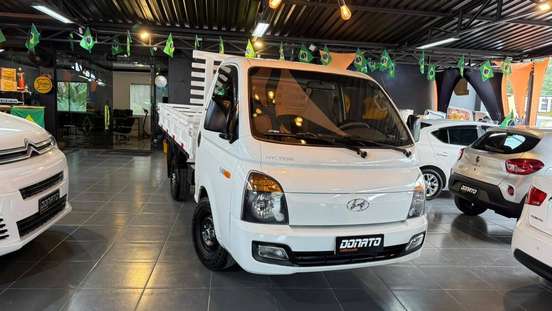 HYUNDAI-HR-2.5 LONGO SEM CAÇAMBA 4X2 16V 130CV TURBO INTERCOOLER DIESEL 2P MANUAL HYUNDAI-HR-2015